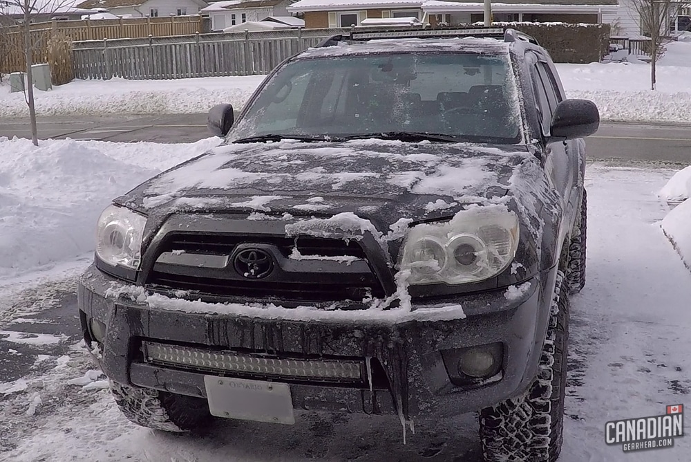 How to remove snow without scratching the paint