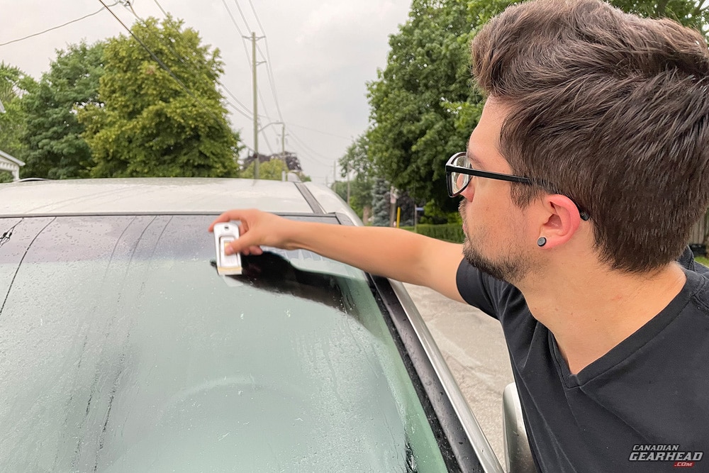 Deep cleaning a windshield